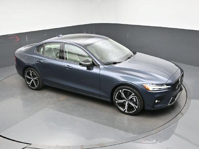 Used 2024 Volvo S60 B5 Plus w/ Climate Package FWD image 43