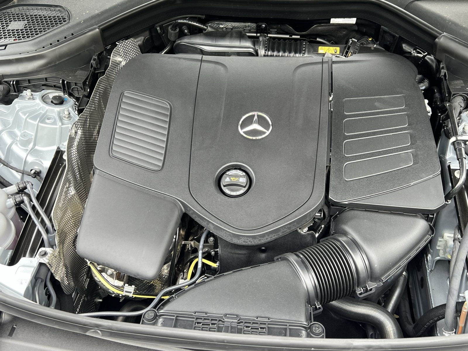 Used 2026 Mercedes-Benz GLC 300 4MATIC image 33