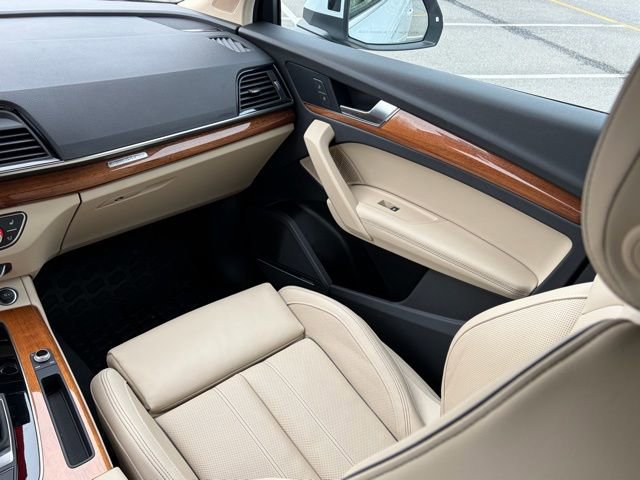 Used 2023 Audi Q5 2.0T Premium Plus w/ Premium Plus Package image 37