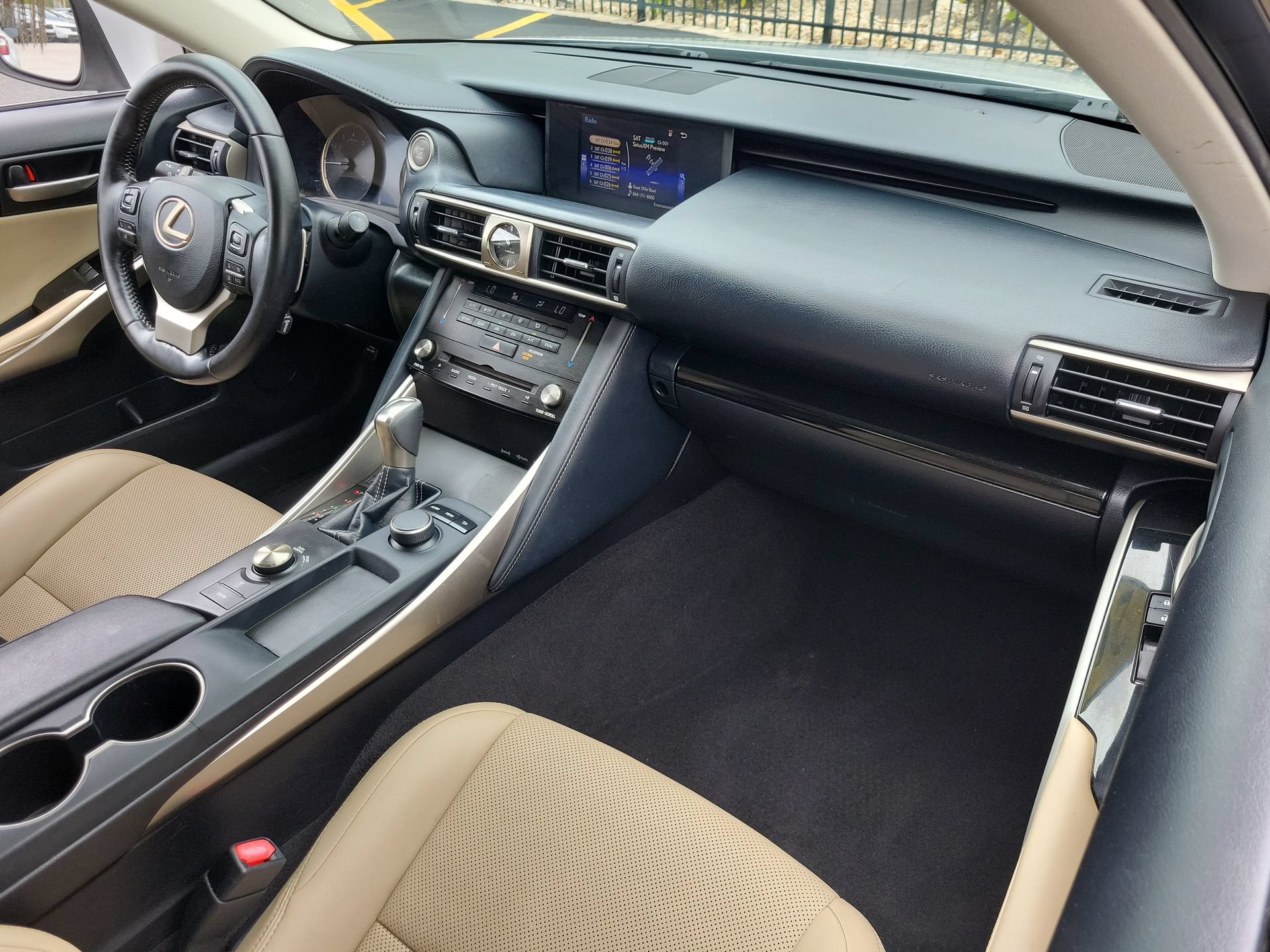 Used 2017 Lexus IS 200t RWD image 12