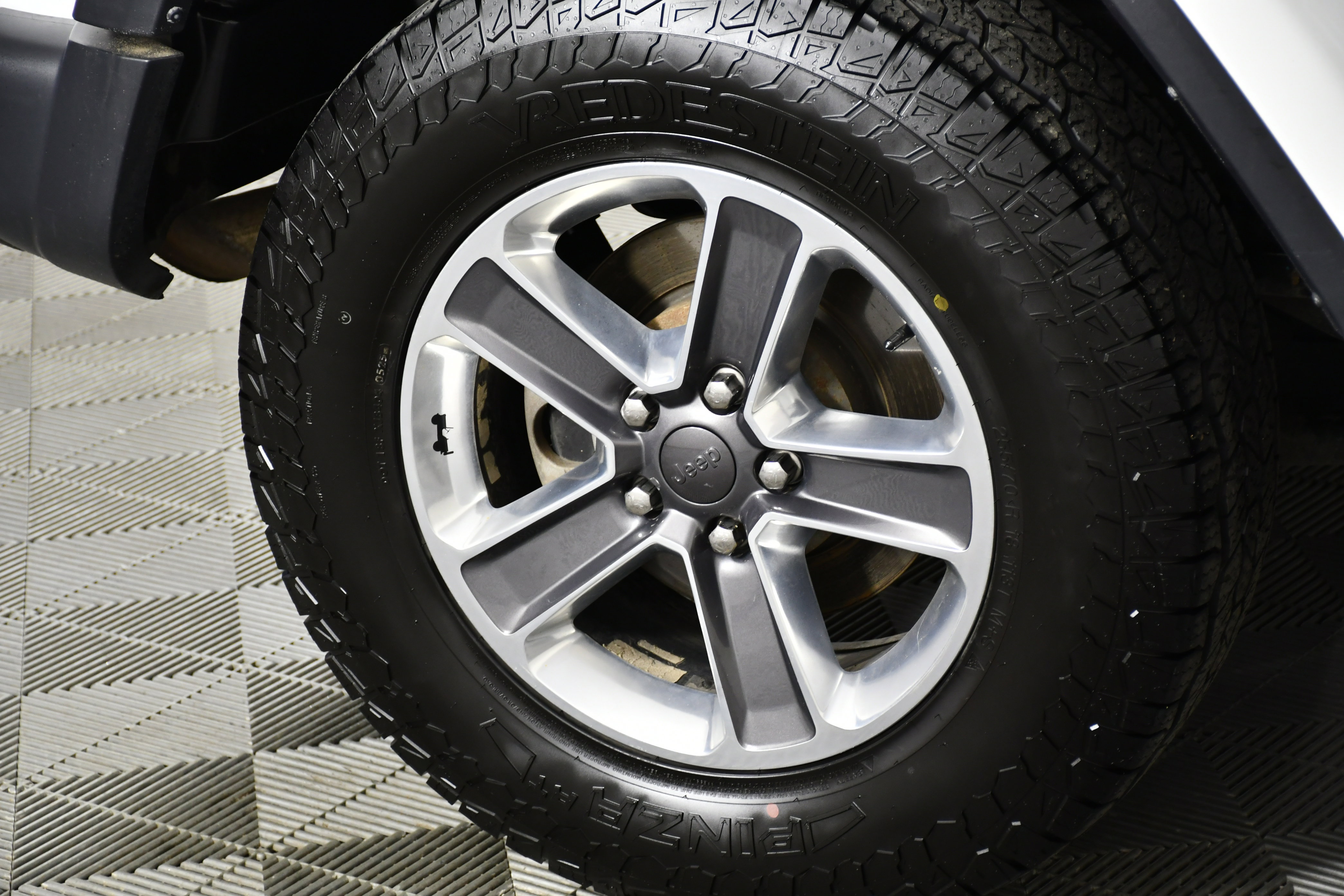 Used 2019 Jeep Wrangler Unlimited Sahara image 57