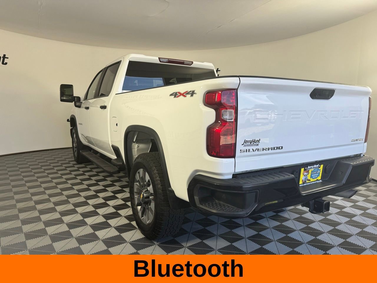 Used 2024 Chevrolet Silverado 2500 Custom w/ Custom Convenience Package image 6