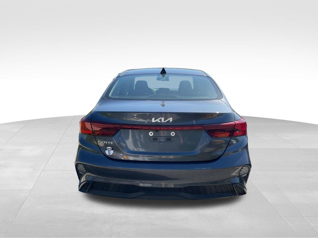 Used 2023 Kia Forte LXS w/ LXS Technology Package FWD image 8