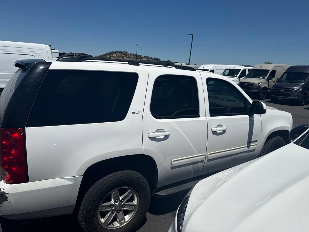 Used 2013 GMC Yukon SLT w/ SLT-2 Equipment Package AWD/4WD image 5