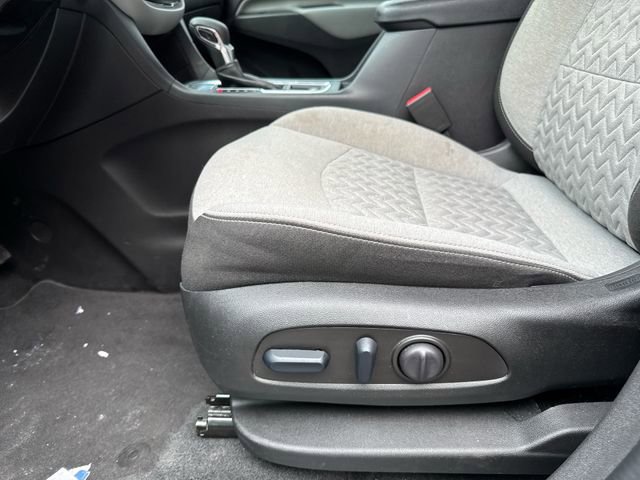 Used 2024 Chevrolet Equinox LT image 16
