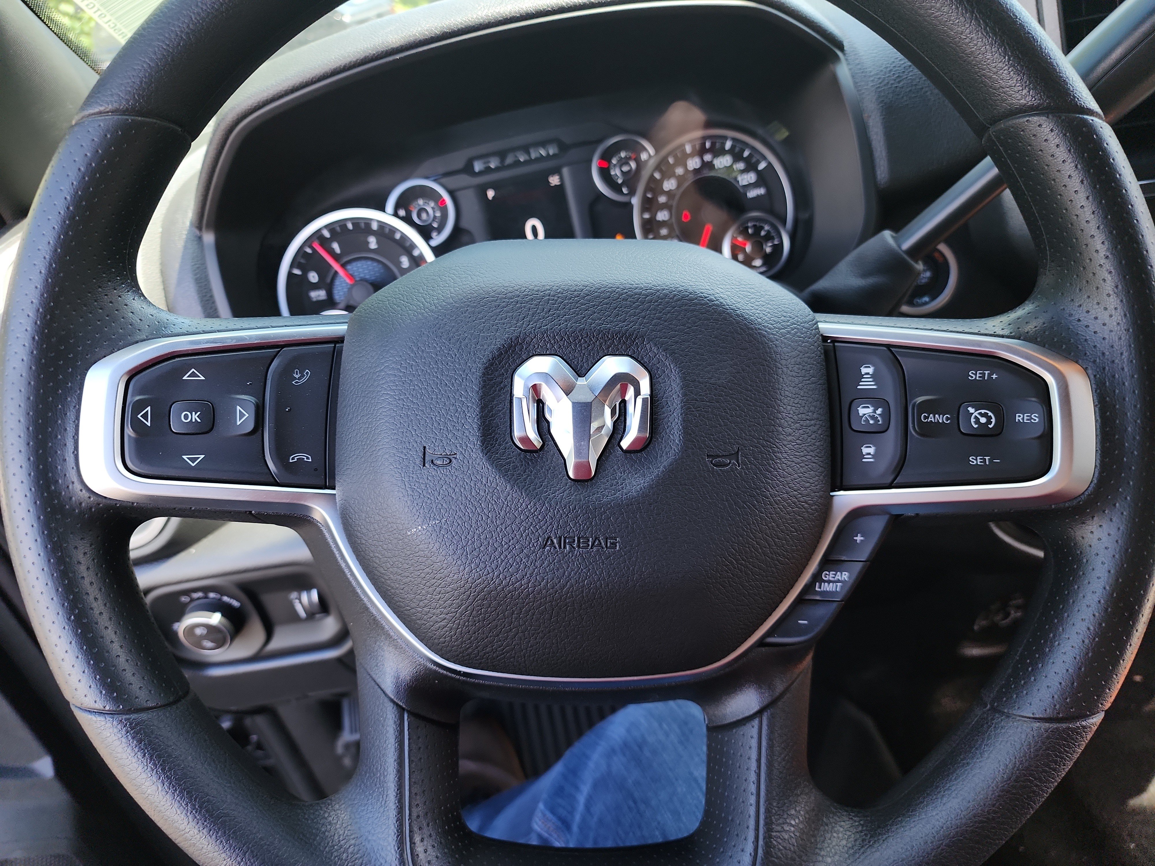New 2026 RAM 2500 Tradesman AWD/4WD image 11