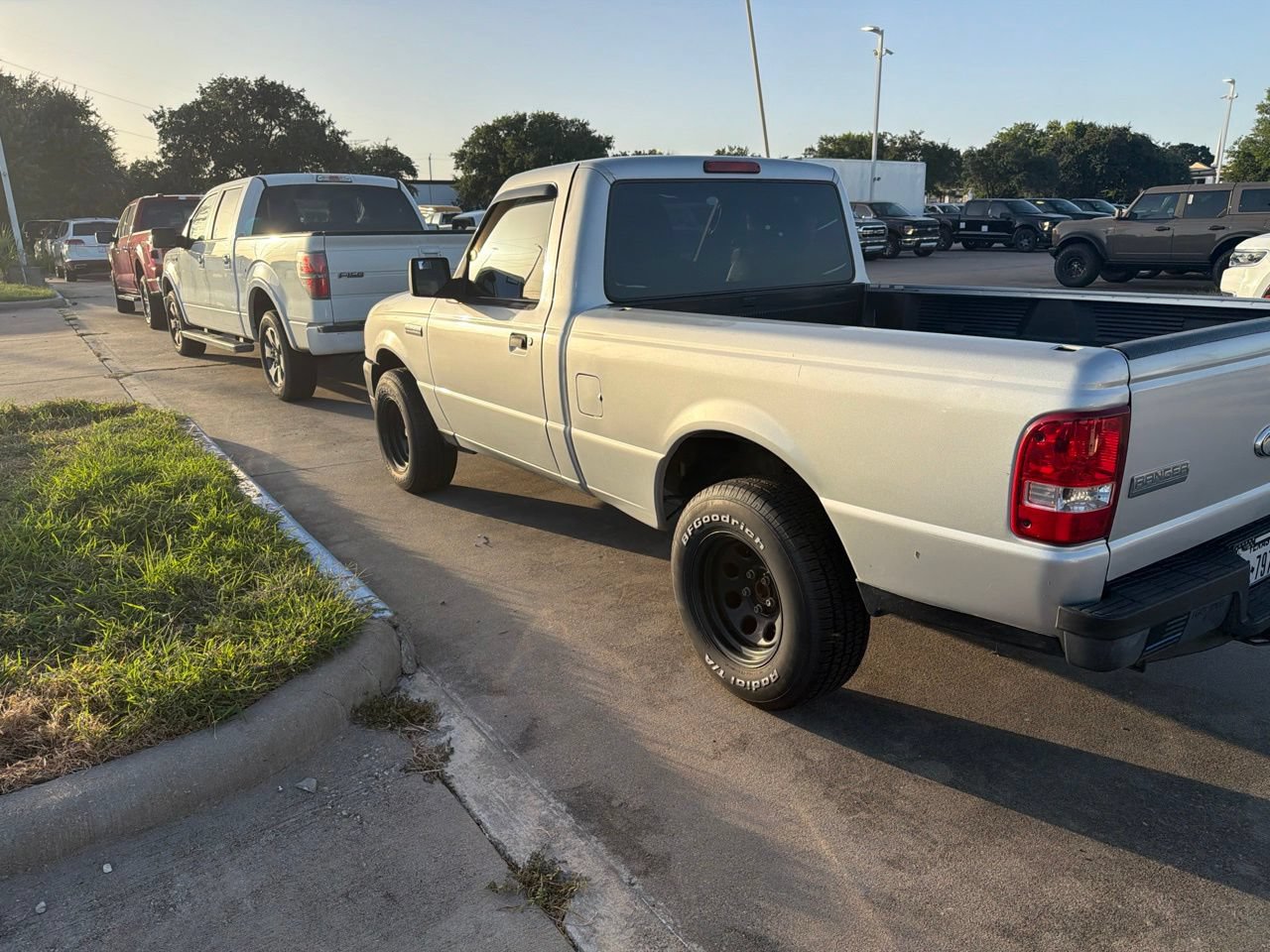 Used 2010 Ford Ranger XL RWD image 4