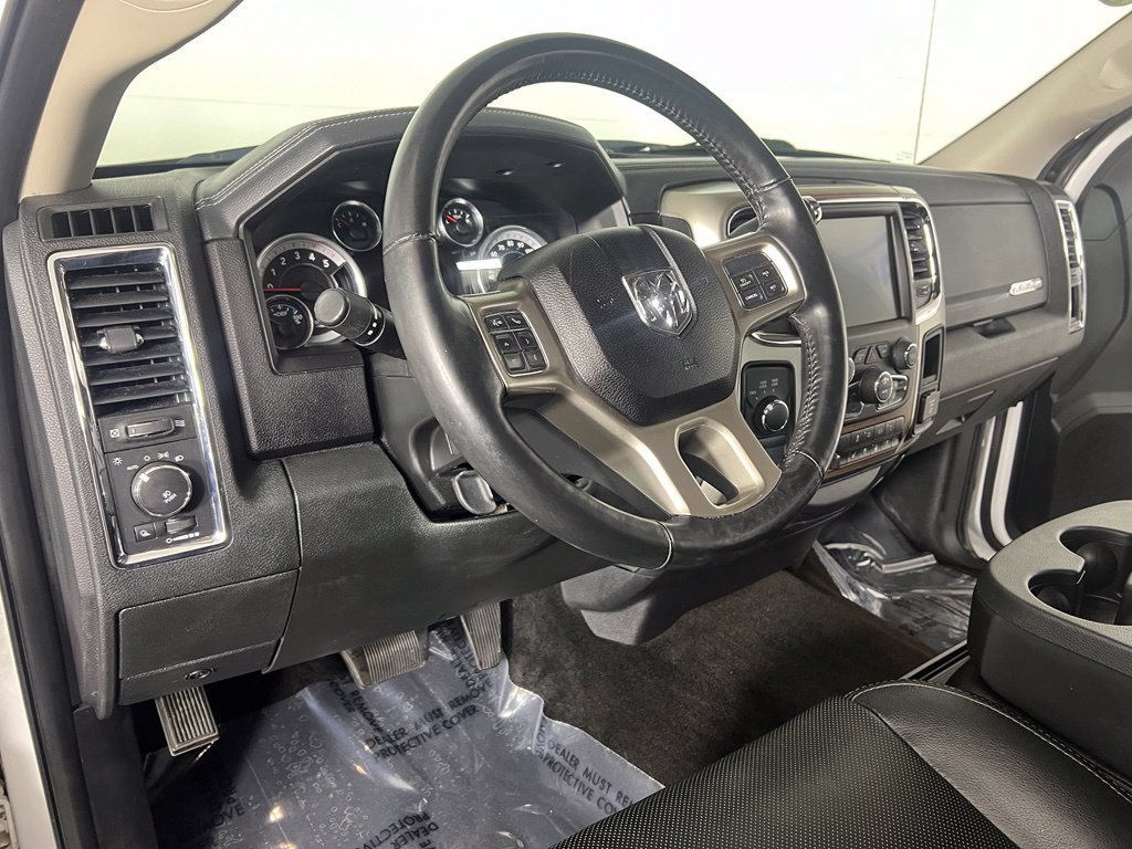 Used 2015 RAM 3500 Laramie w/ Convenience Group AWD/4WD image 17