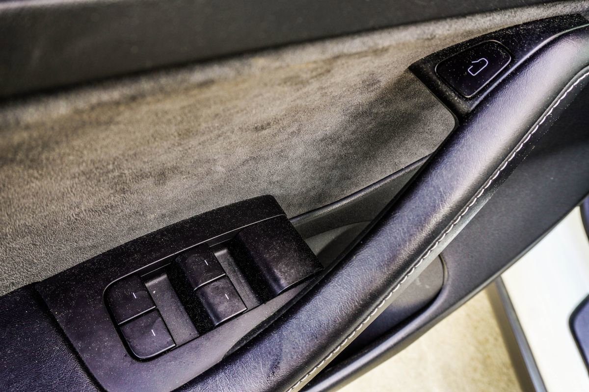 Used 2021 Tesla Model 3 Performance image 31