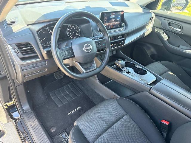 Used 2025 Nissan Rogue SV FWD image 24