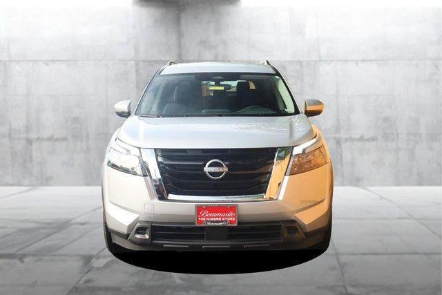 Certified 2025 Nissan Pathfinder SV AWD/4WD image 4