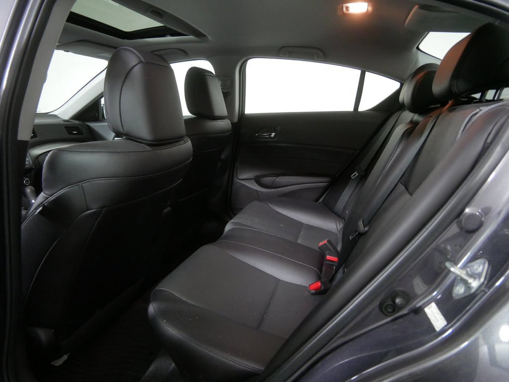 Used 2018 Acura ILX w/ Premium Package FWD image 14