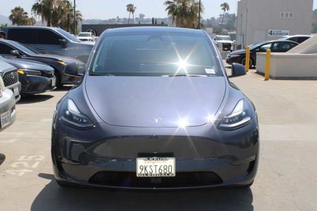 Used 2023 Tesla Model Y Long Range AWD/4WD image 2