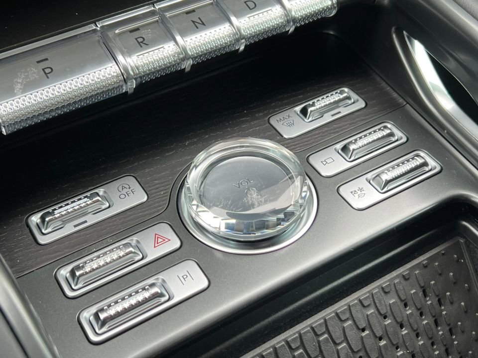 New 2026 Lincoln Nautilus Reserve w/ Jet Appearance Package AWD/4WD image 23