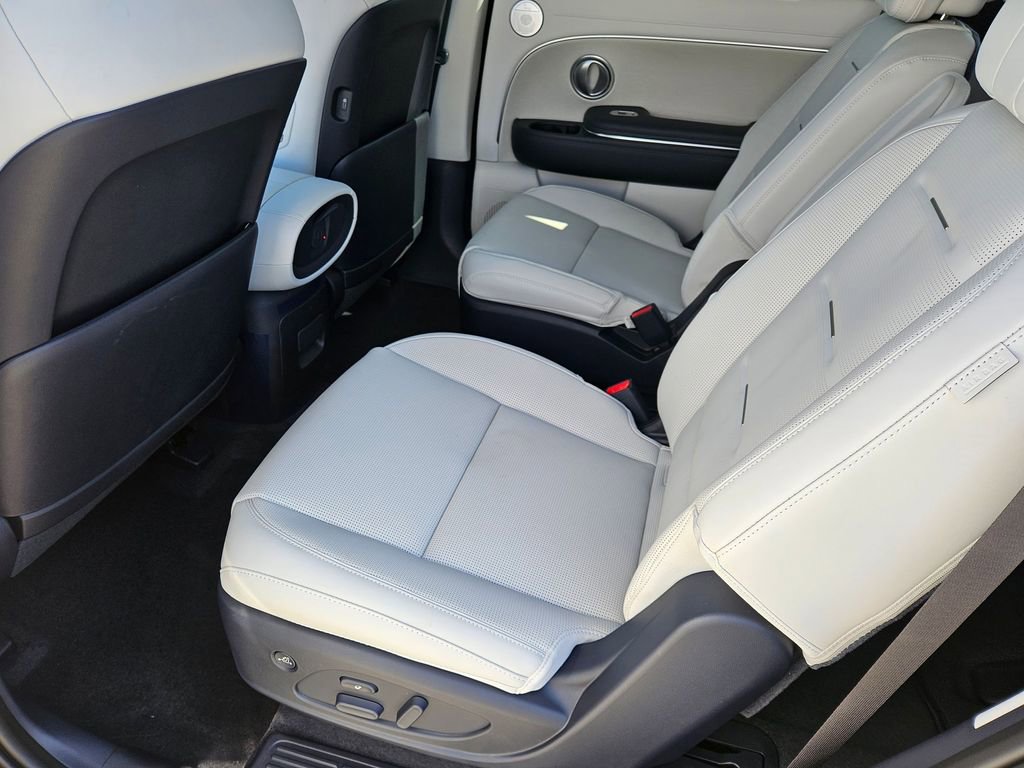 New 2026 Hyundai Palisade Calligraphy FWD image 13