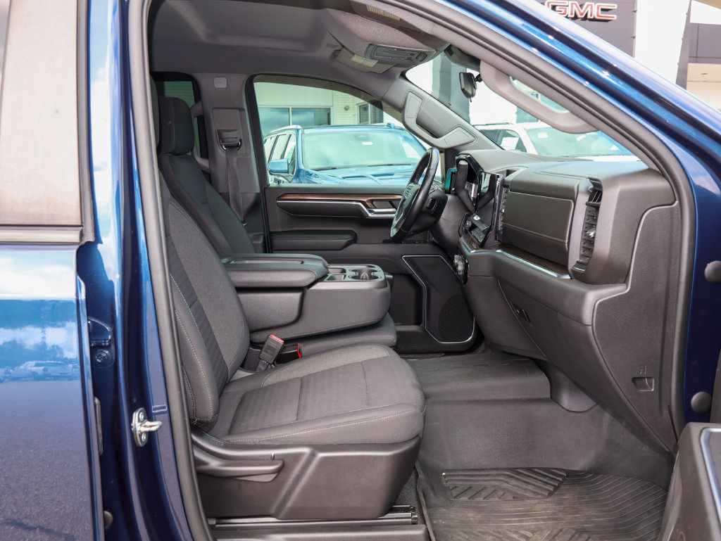 Used 2022 Chevrolet Silverado 1500 LT Trail Boss AWD/4WD image 27