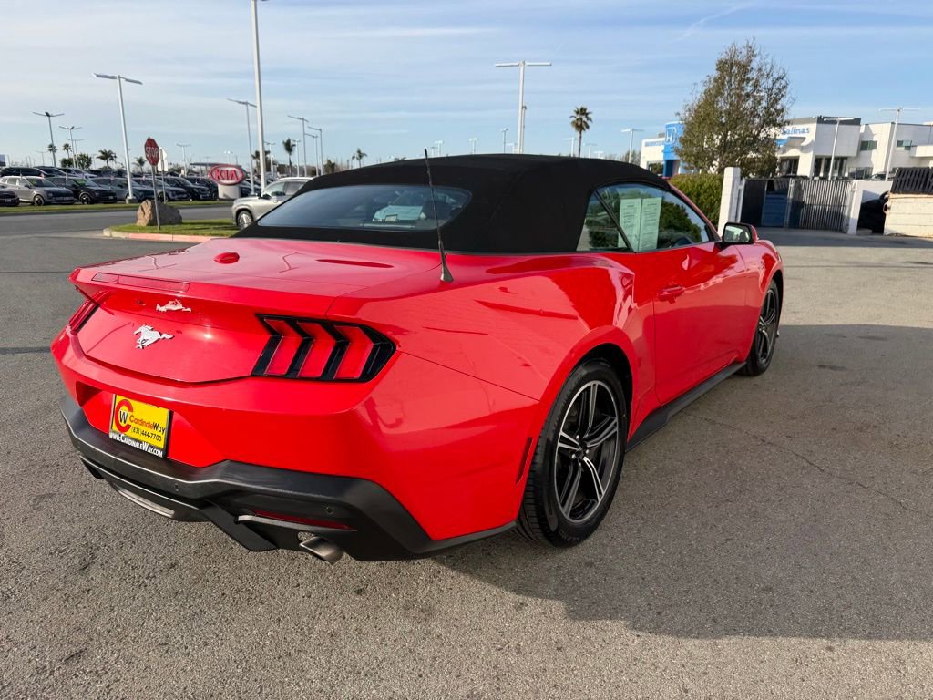 Used 2024 Ford Mustang Convertible image 6