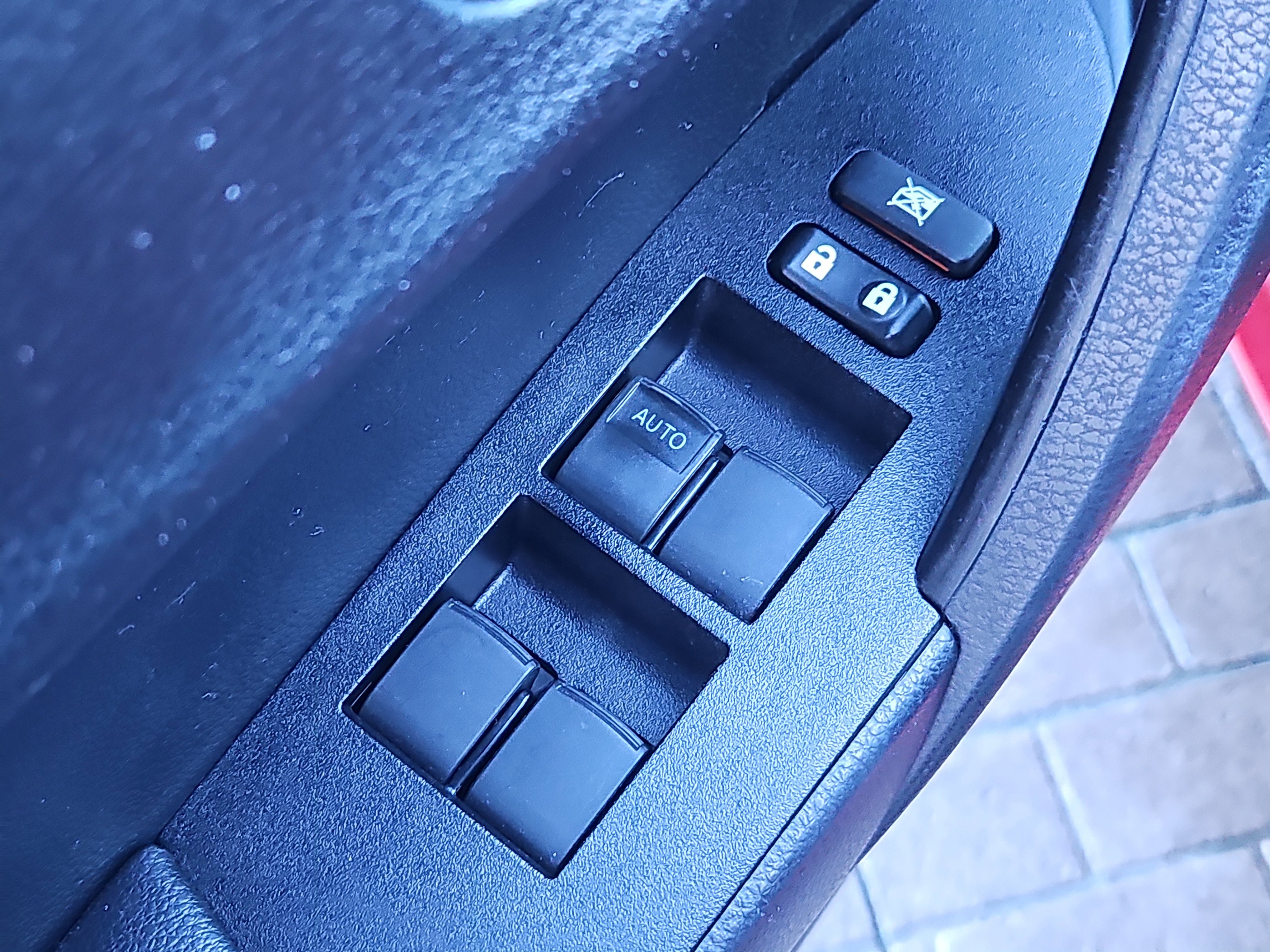 Used 2014 Toyota Corolla S image 15