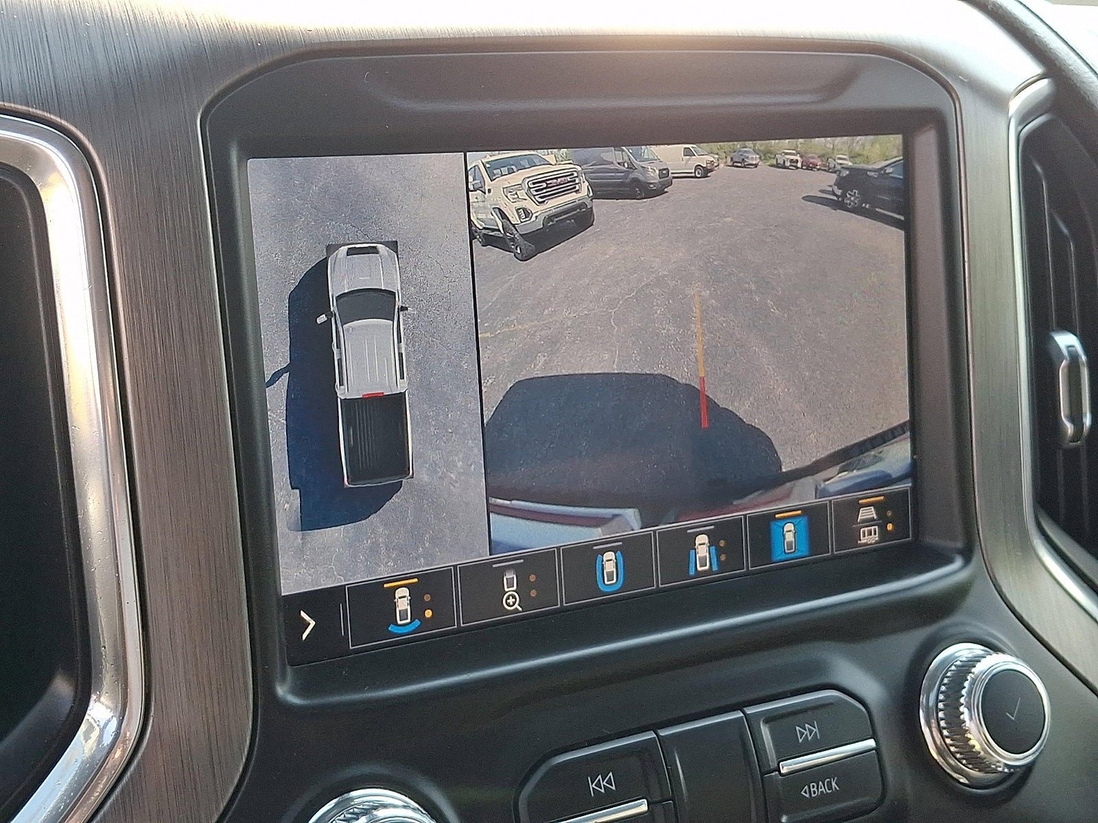 Used 2020 GMC Sierra 2500 Denali w/ Denali Ultimate Package AWD/4WD image 20