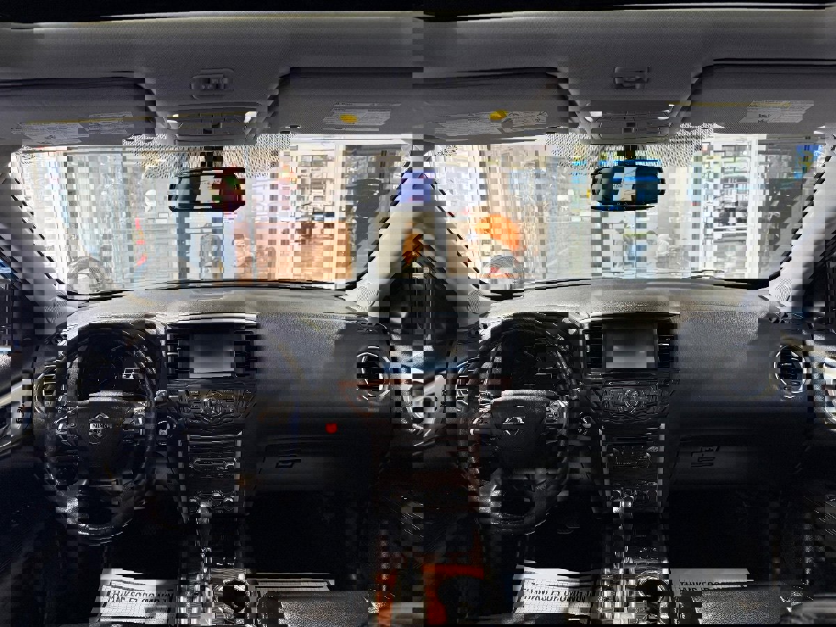 Used 2020 Nissan Pathfinder Platinum FWD image 23