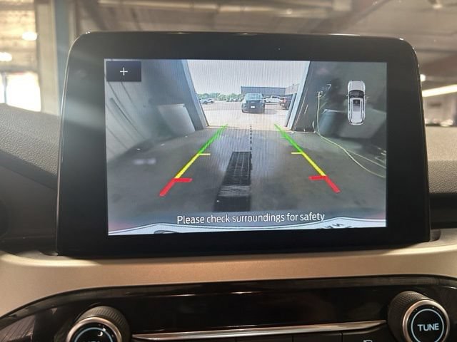 Used 2020 Ford Escape SEL AWD/4WD image 2