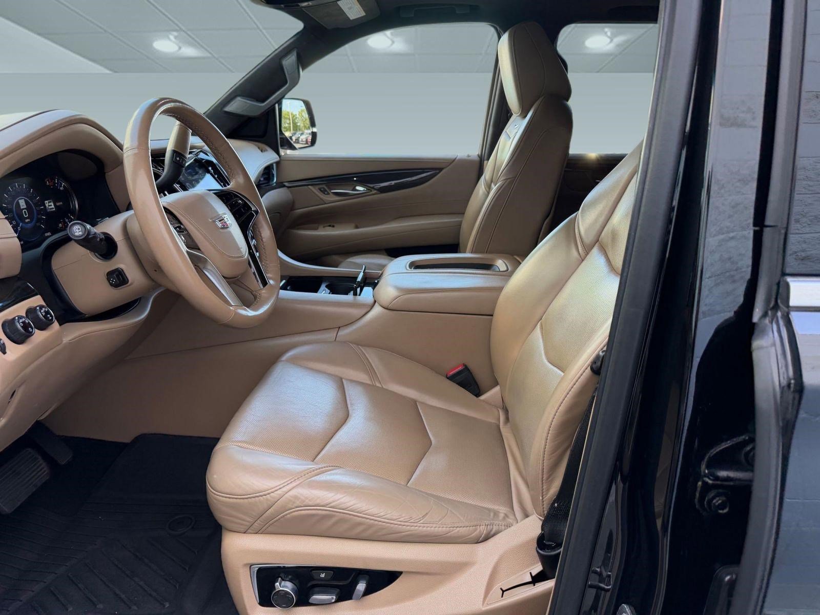 Used 2019 Cadillac Escalade ESV Platinum image 5