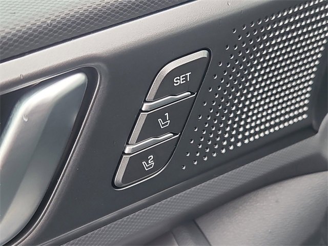 Used 2022 Hyundai Ioniq Limited image 19