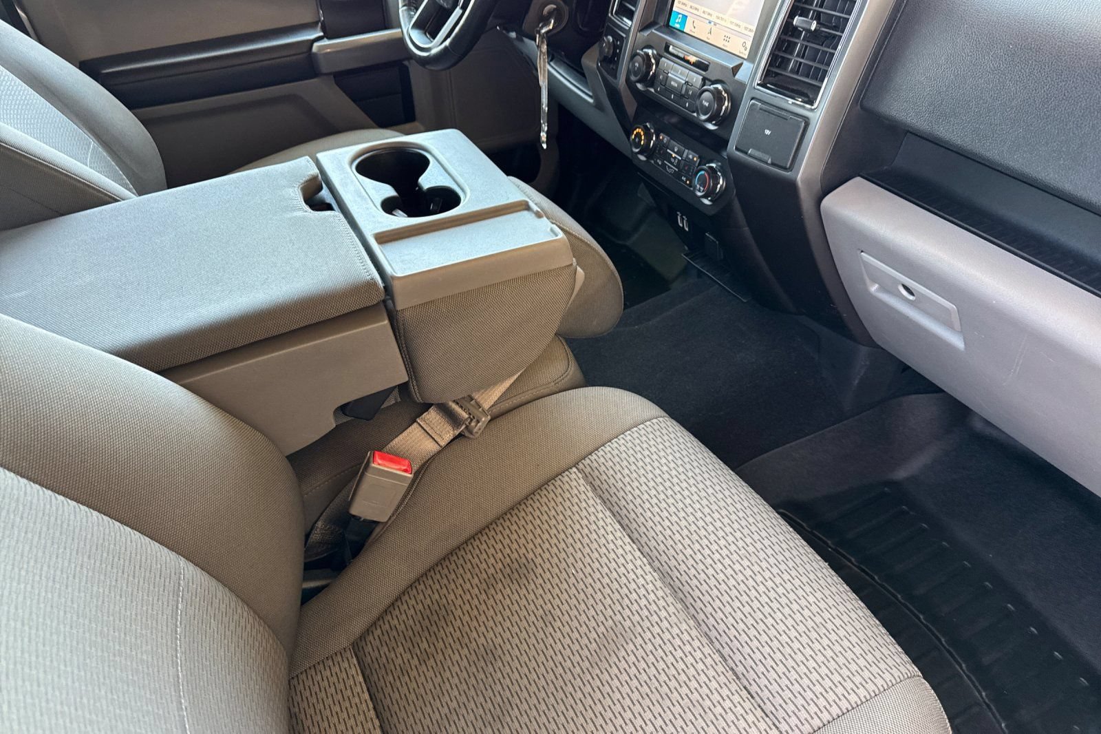 Used 2019 Ford F150 XLT w/ Equipment Group 302A Luxury AWD/4WD image 16