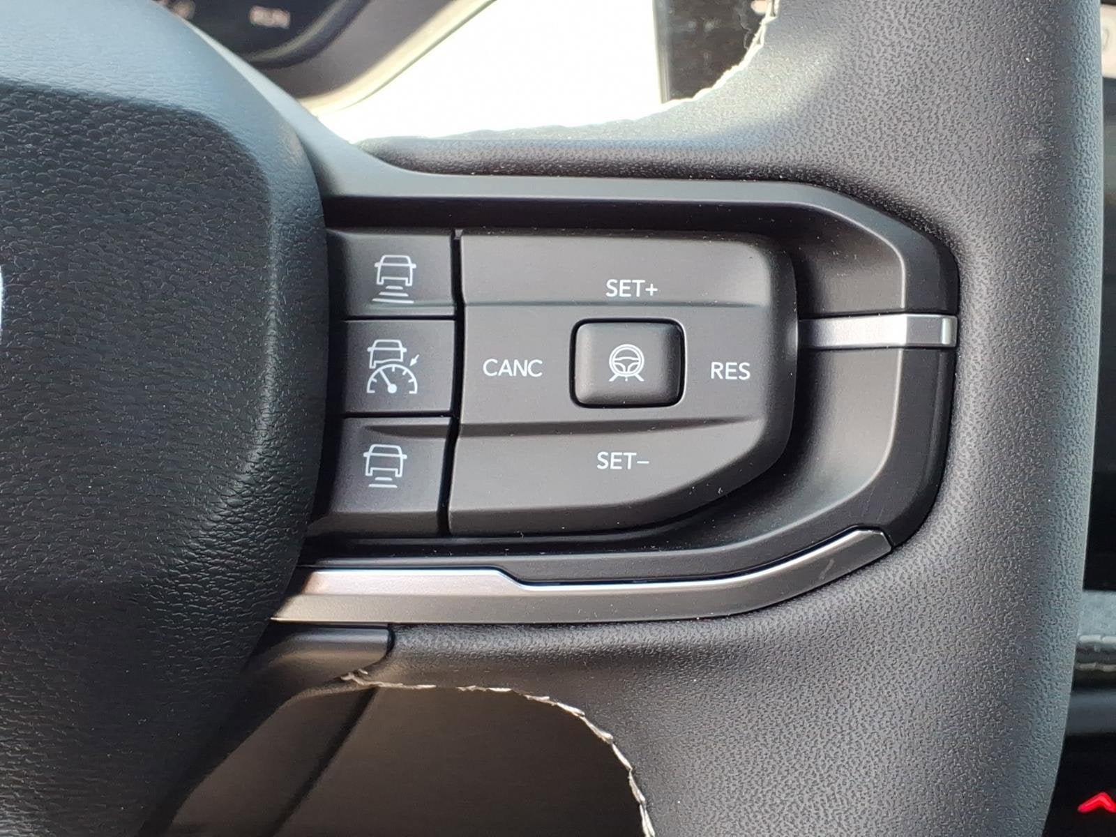 New 2026 Jeep Cherokee Laredo image 15