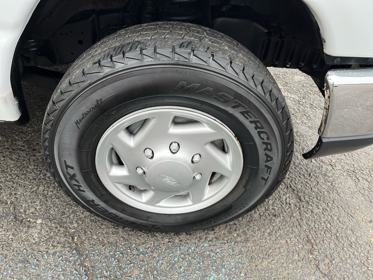 Used 2013 Ford E-250 and Econoline 250 w/ Commercial Cargo Van Pkg image 10