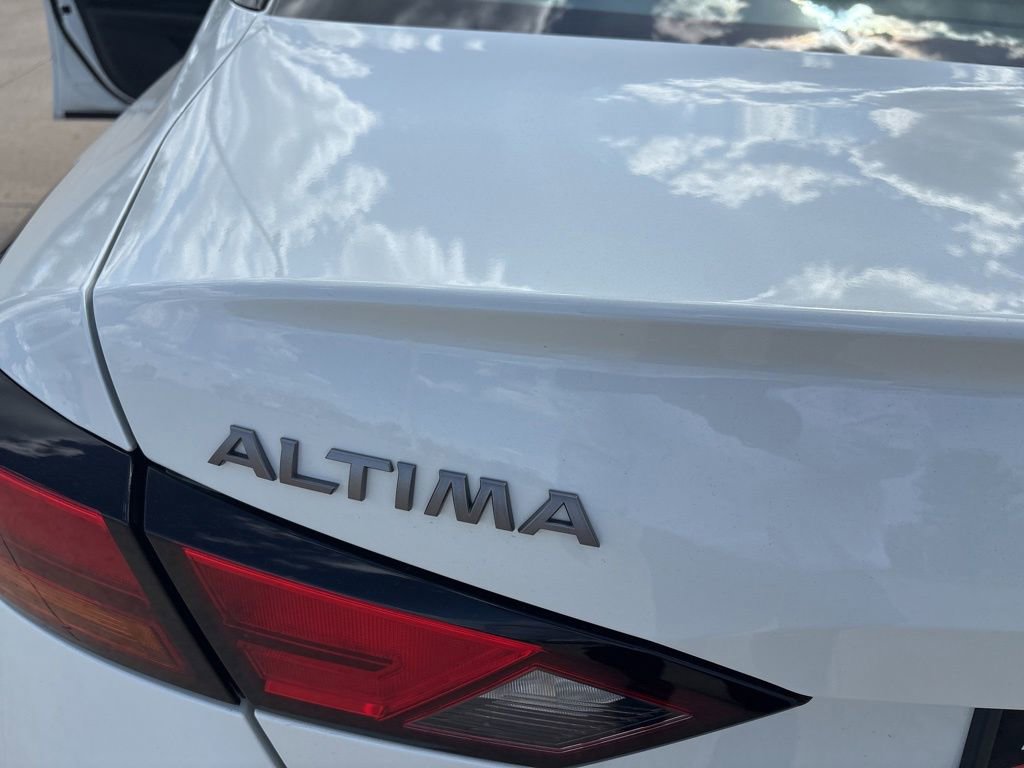 Used 2025 Nissan Altima 2.5 SL FWD image 24