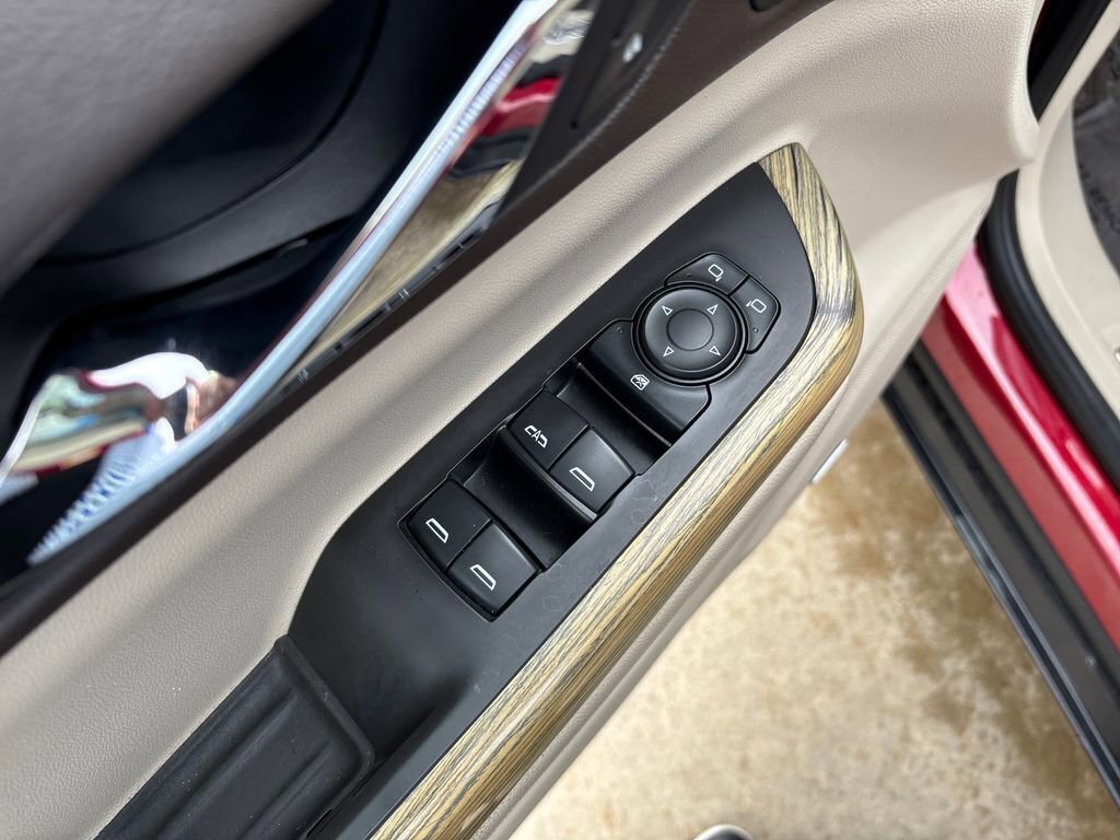 Used 2019 GMC Acadia Denali w/ Technology Package AWD/4WD image 14