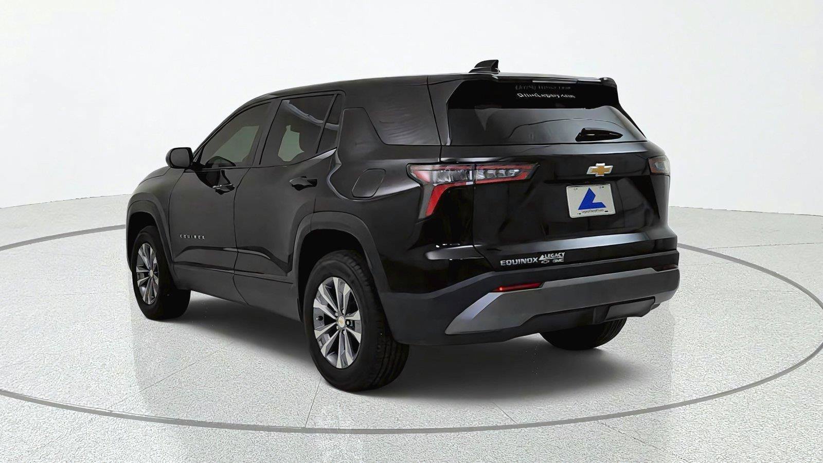 Used 2025 Chevrolet Equinox LT FWD image 5