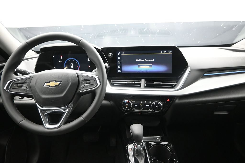New 2026 Chevrolet Trax LT w/ LT Convenience Package FWD image 18