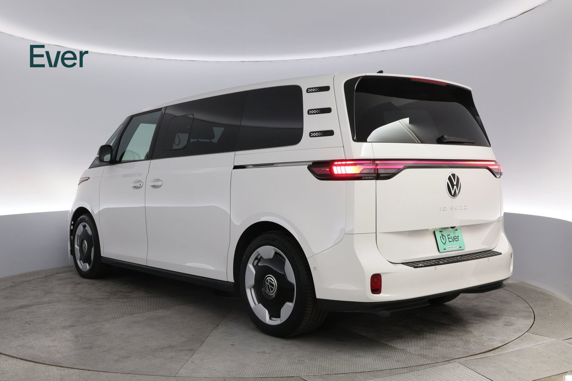 Used 2025 Volkswagen ID. Buzz Pro S image 17