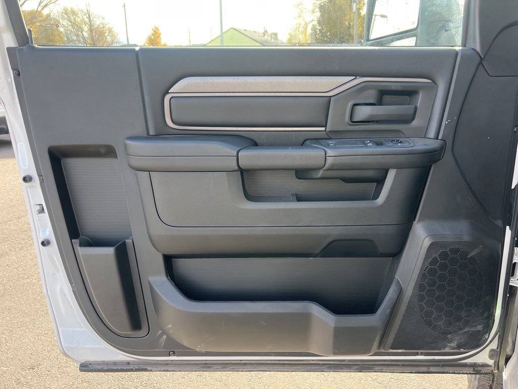 New 2025 RAM 2500 Tradesman AWD/4WD image 9