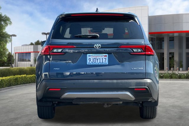 Used 2024 Toyota Grand Highlander AWD image 5