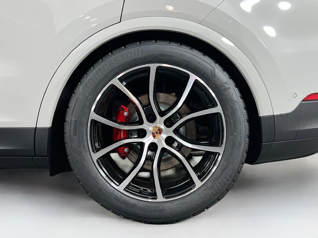 New 2026 Porsche Cayenne S AWD/4WD image 33