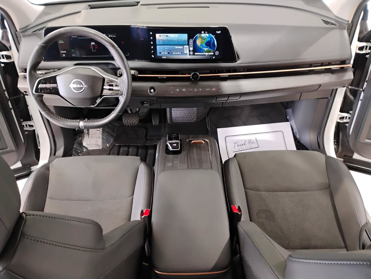 Used 2024 Nissan Ariya AWD image 43