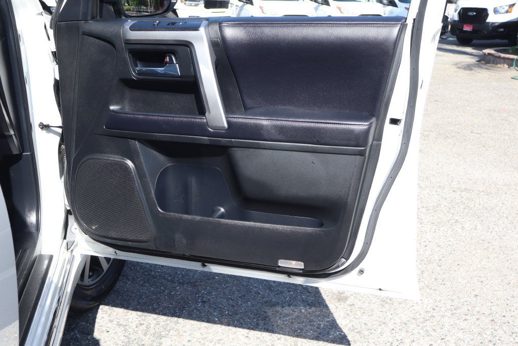 Used 2018 Toyota 4Runner Limited AWD/4WD image 48