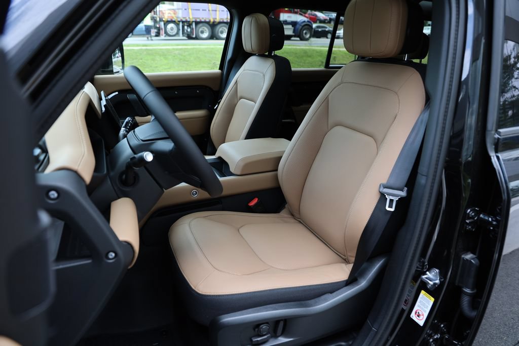 New 2026 Land Rover Defender 110 X AWD/4WD image 21