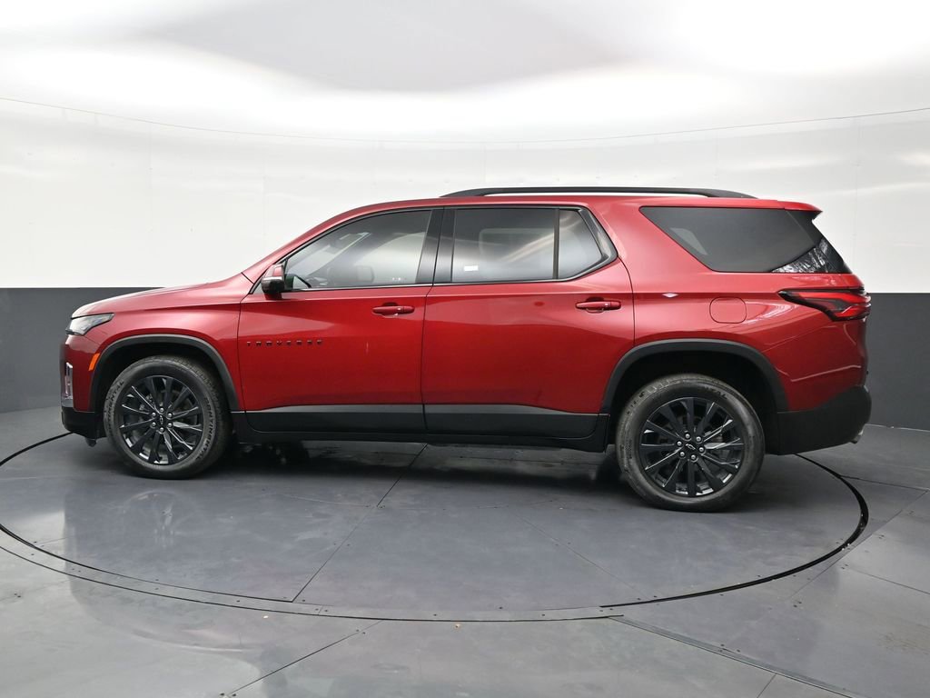 Used 2023 Chevrolet Traverse RS AWD/4WD image 2