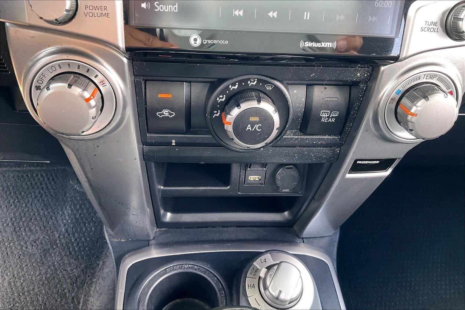 Used 2024 Toyota 4Runner TRD Sport AWD/4WD image 33
