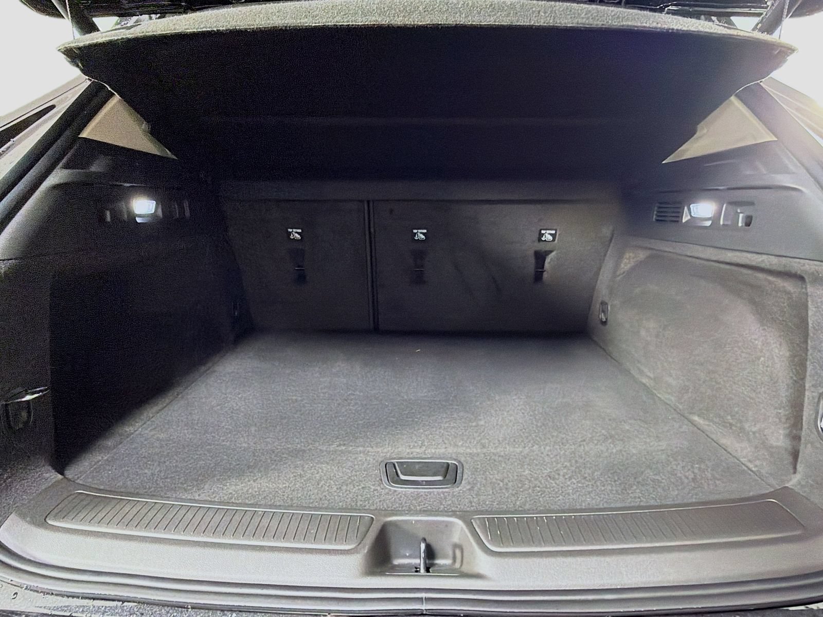 Used 2023 Buick Envision Essence w/ Sport Touring Package AWD/4WD image 28