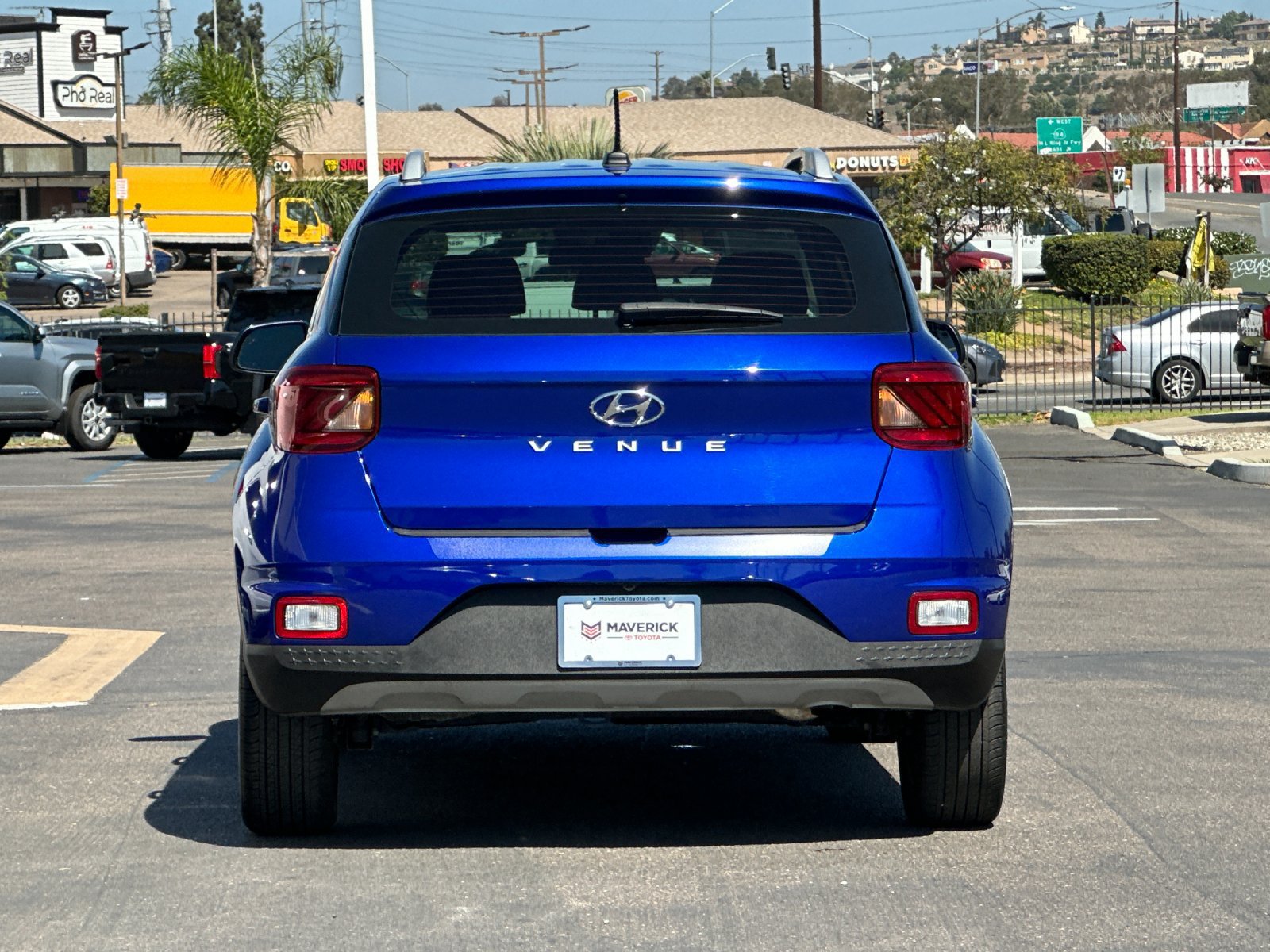 Used 2024 Hyundai Venue Limited FWD image 4