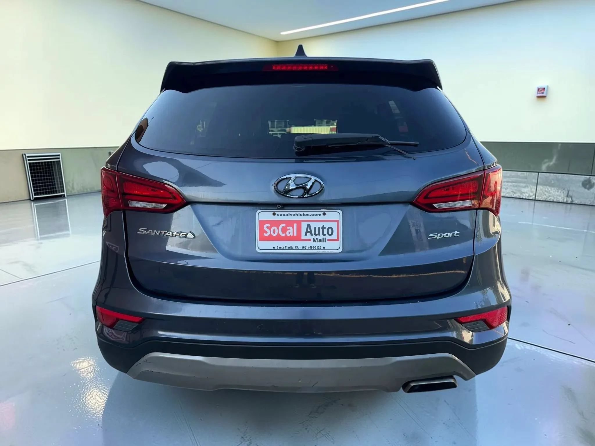 Used 2018 Hyundai Santa Fe Sport w/ 2.4L Value Package 02 FWD image 4