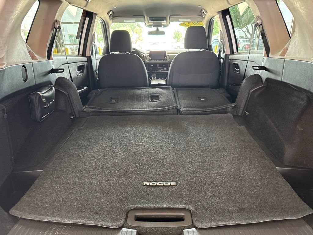 Certified 2023 Nissan Rogue SV FWD image 29