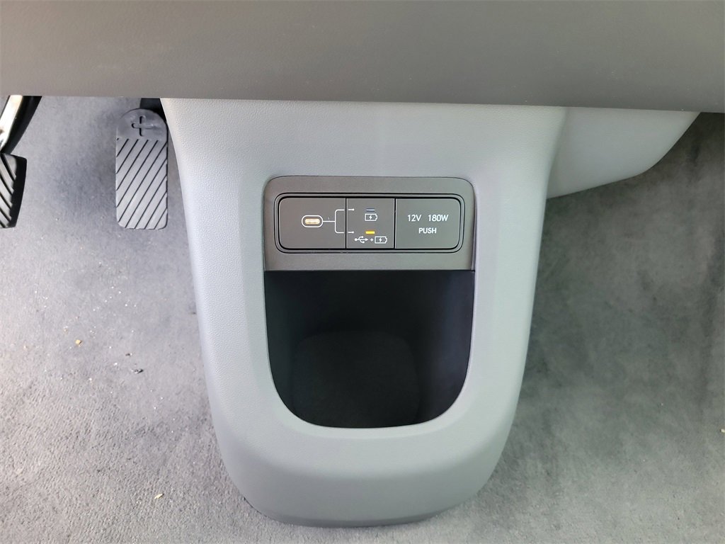 New 2025 Hyundai Ioniq 5 SEL image 33