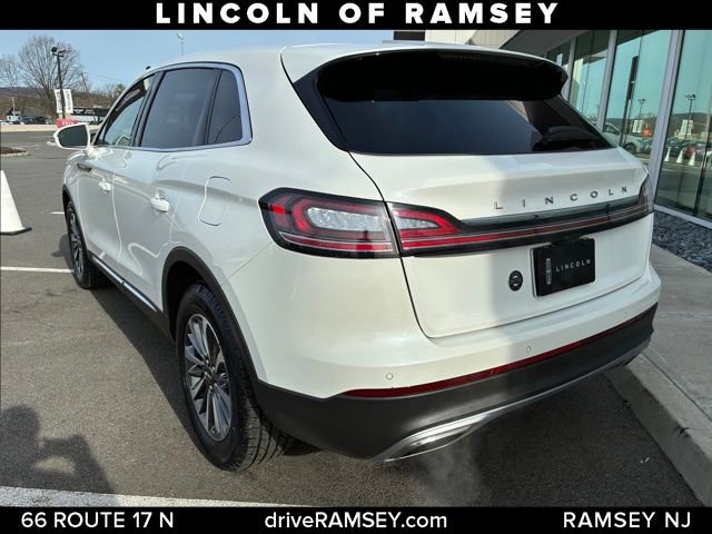 Used 2023 Lincoln Nautilus Standard image 3