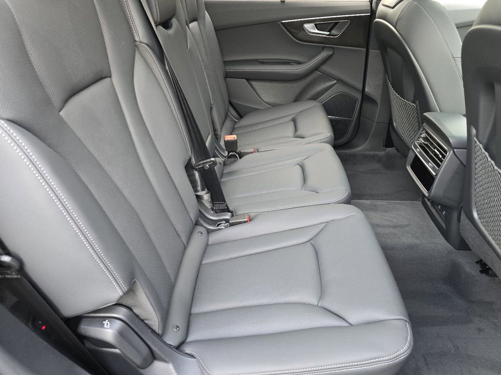 New 2026 Audi Q7 3.0T Premium Plus AWD/4WD image 34